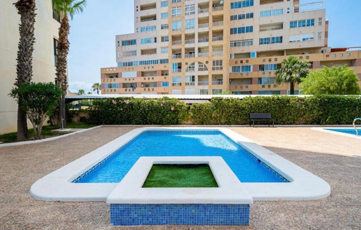 Beautiful Sea View Close To With Pool Apartment