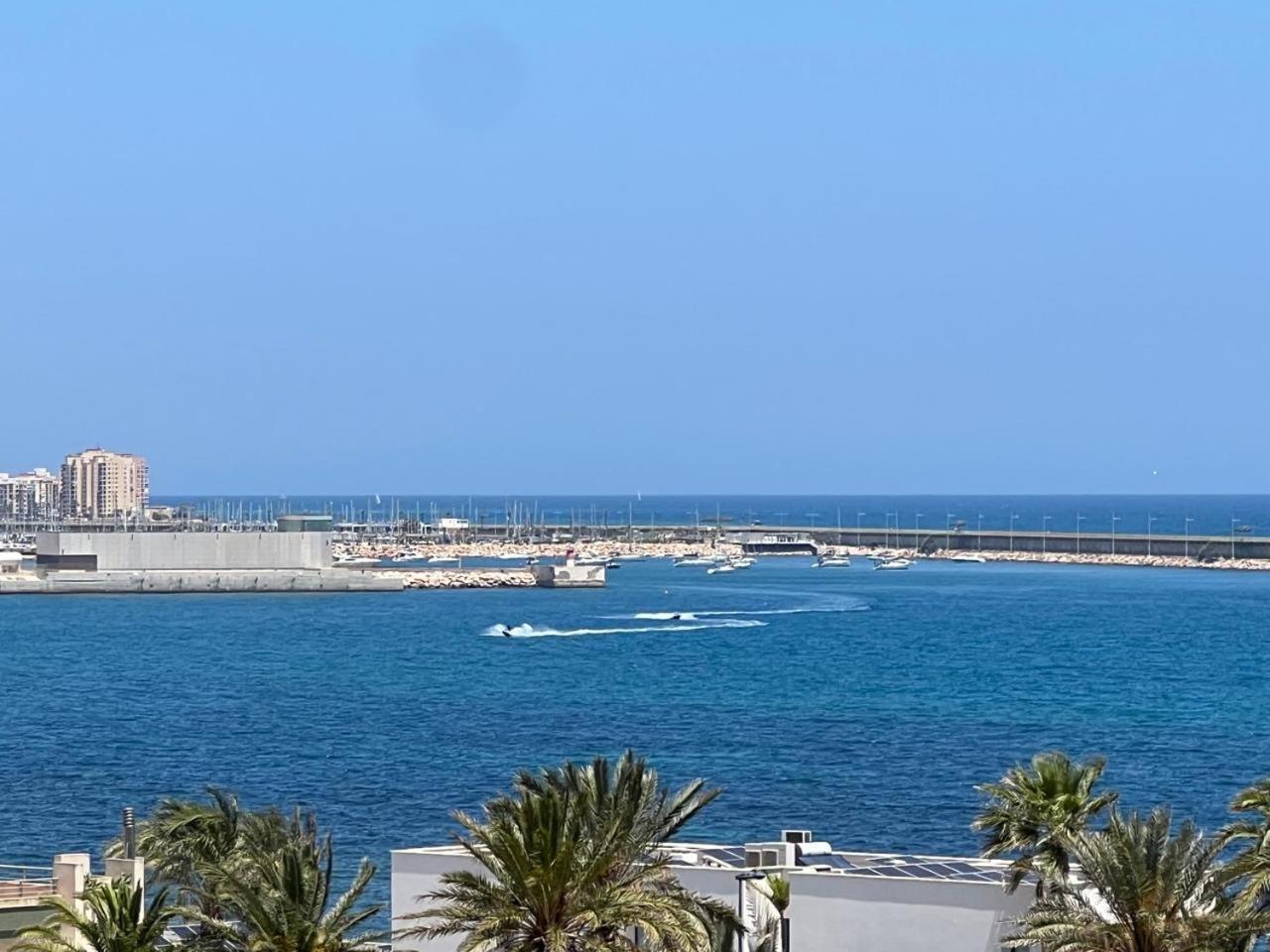 Beautiful Sea View Close To With Pool Apartment *