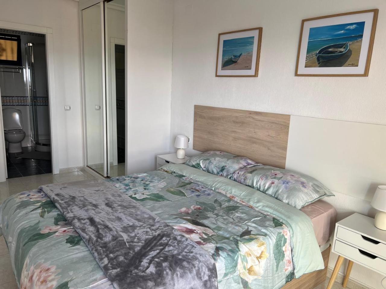 Appartement Beautiful Sea View Close To With Pool Torrevieja