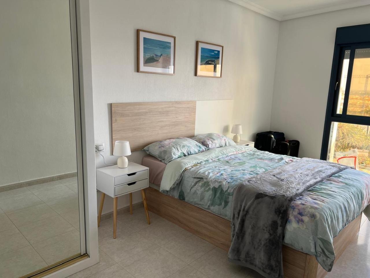 Beautiful Sea View Close To With Pool Torrevieja