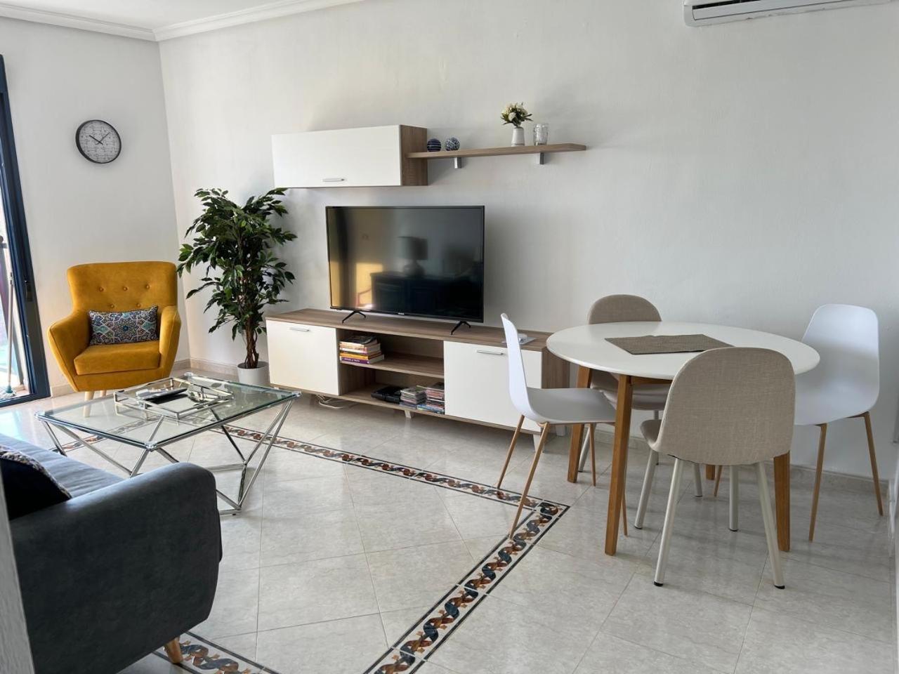 Appartement Beautiful Sea View Close To With Pool Torrevieja